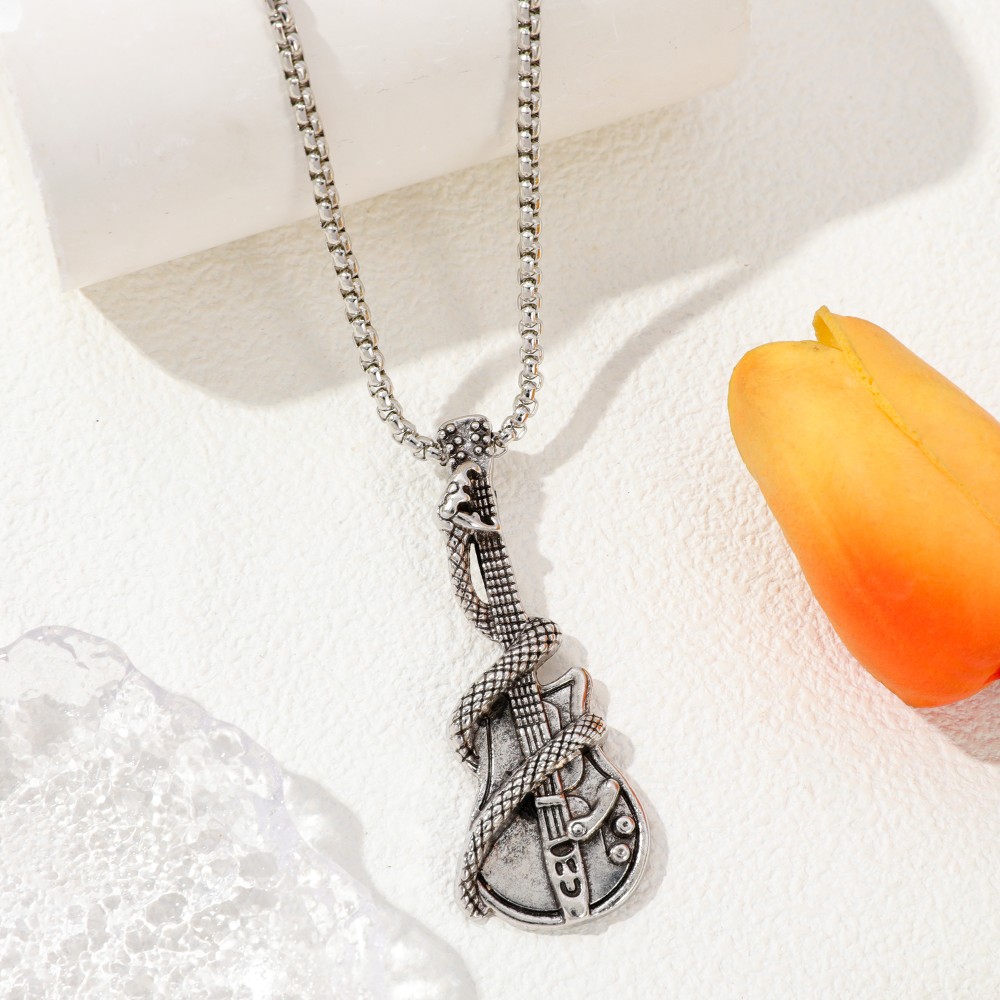Vintage Items - Collar con colgante de serpiente y