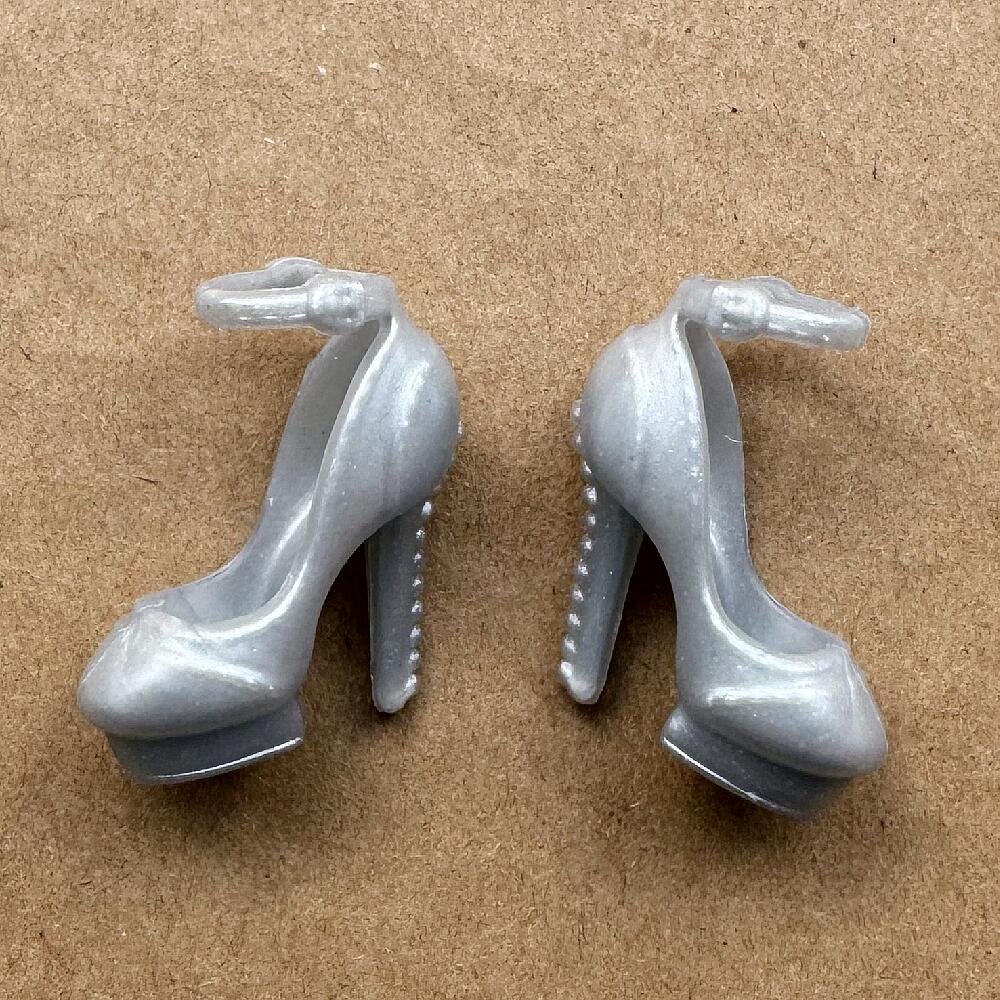 Botas Largas de Tacón Alto Vin - Vintage Collectible Barbies reseña y precio